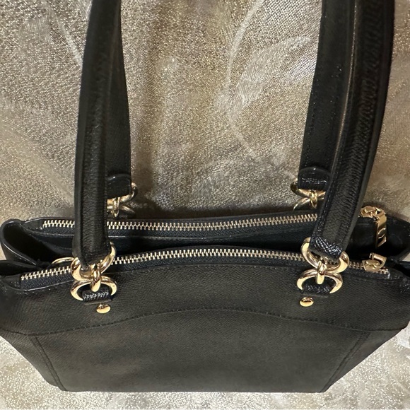 Coach Shoulder Bag w/ gold tone crossbody chain unbranded - Picture 7 of 9